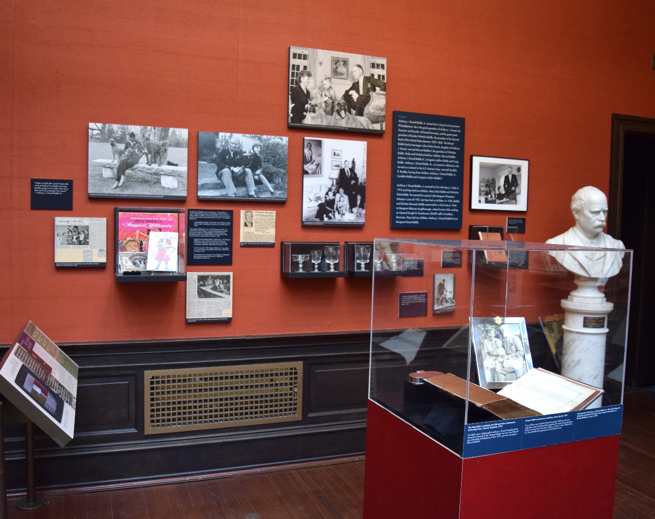 Picture Gallery family display